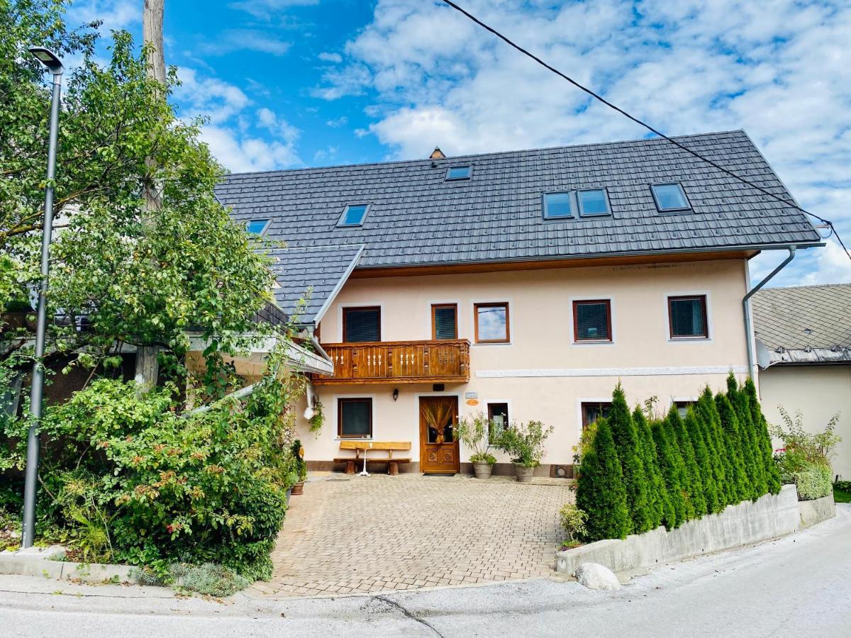 Guesthouse Sabine - pr` Skminc Bohinjska Bela Eksteriør billede