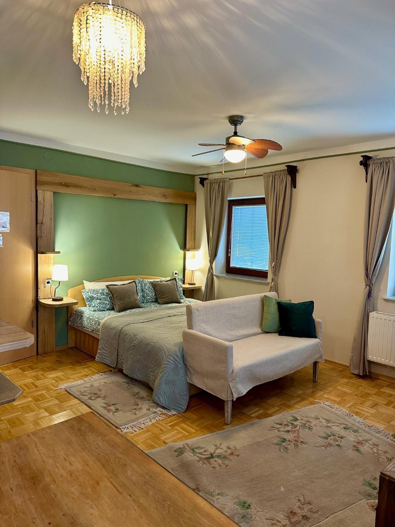 Guesthouse Sabine - pr` Skminc Bohinjska Bela Eksteriør billede